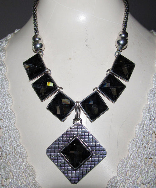 Seven Crystal Necklace (J312)