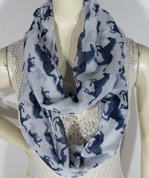 Horse Loops 5 Scarf Cream (SL107)